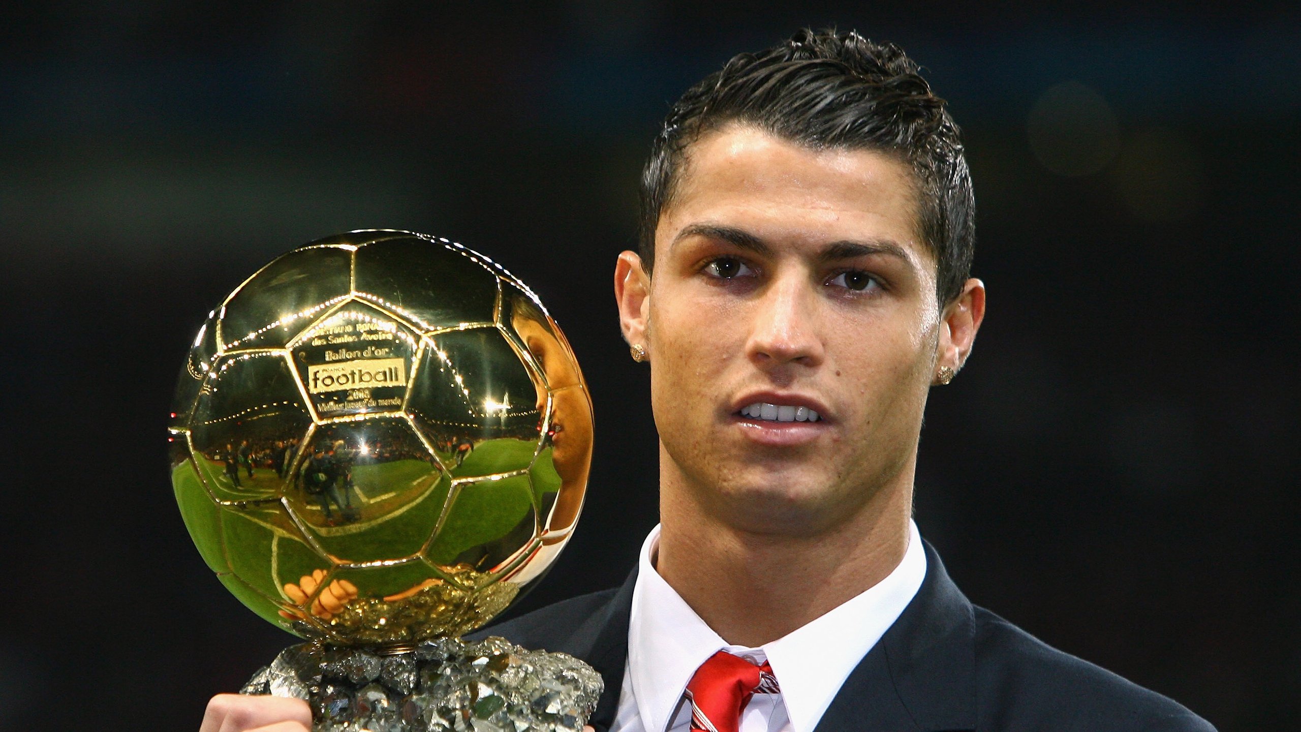 开云FIFA-尼斯之夜的唯一解，当巴西人的桑巴舞步，让阿什拉夫的对手沦为无解的注脚
